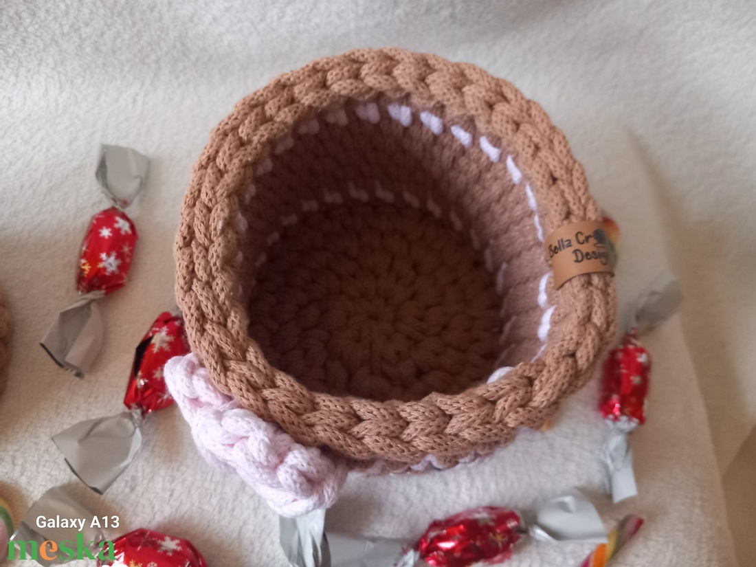 Horgolt Mézi tároló - otthon & életmód - babaszoba, gyerekszoba - játéktároló - Meska.hu