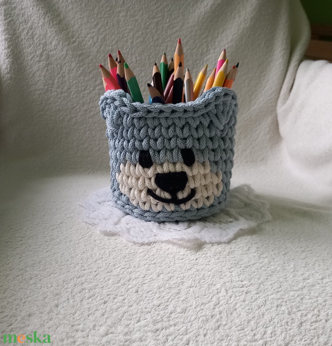 Horgolt kis jegesmaci tároló/ceruzatartó  - otthon & életmód - tárolás & rendszerezés - íróasztali tároló - Meska.hu