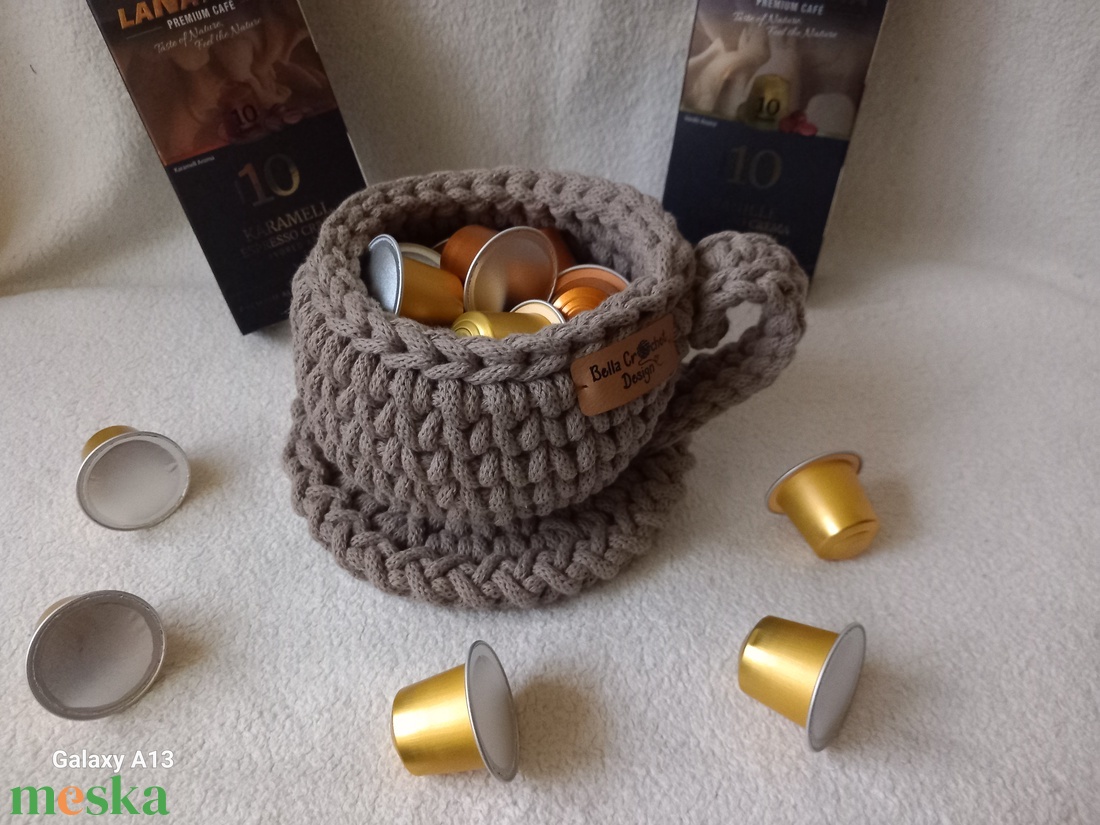 Horgolt kávékapszula tartó talppal - otthon & életmód - konyhafelszerelés, tálalás - konyhai tárolás - tea & kávé tárolás - Meska.hu