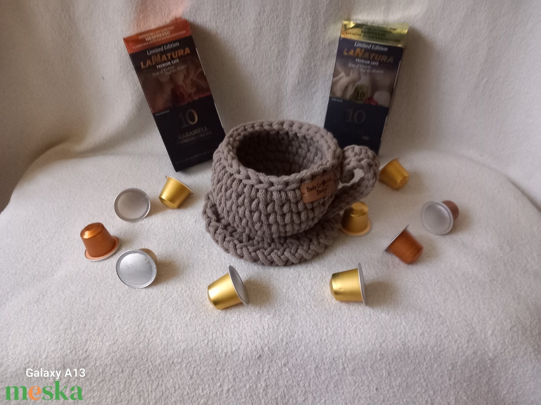 Horgolt kávékapszula tartó talppal - otthon & életmód - konyhafelszerelés, tálalás - konyhai tárolás - tea & kávé tárolás - Meska.hu