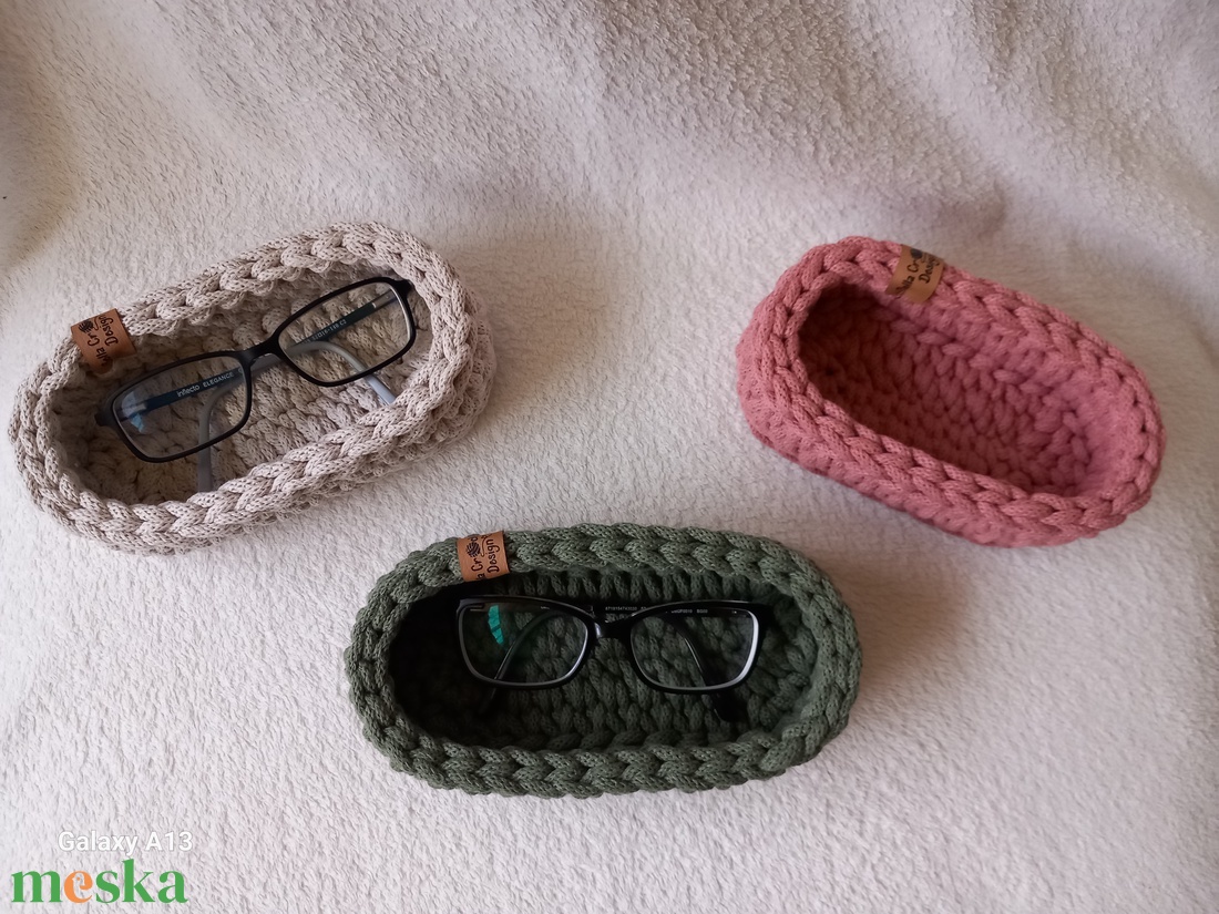 Horgolt szemüvegtartó - táska & tok - pénztárca & más tok - szemüvegtok - Meska.hu