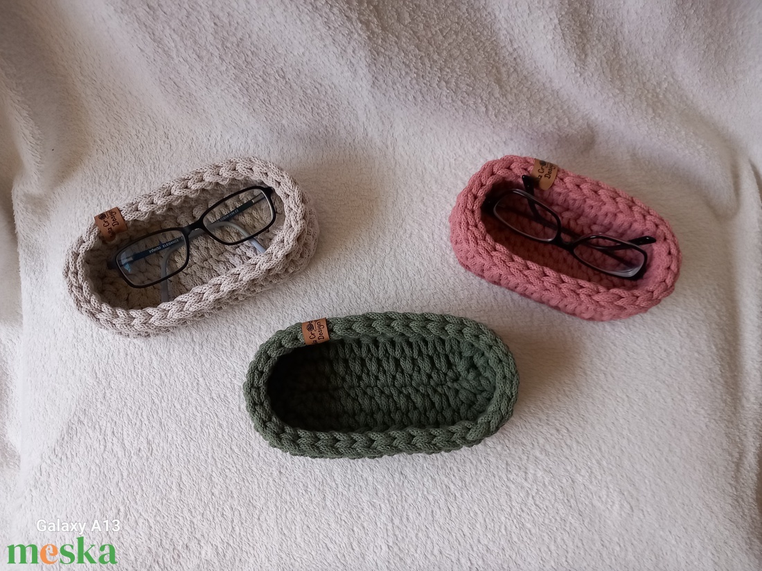 Horgolt szemüvegtartó - táska & tok - pénztárca & más tok - szemüvegtok - Meska.hu