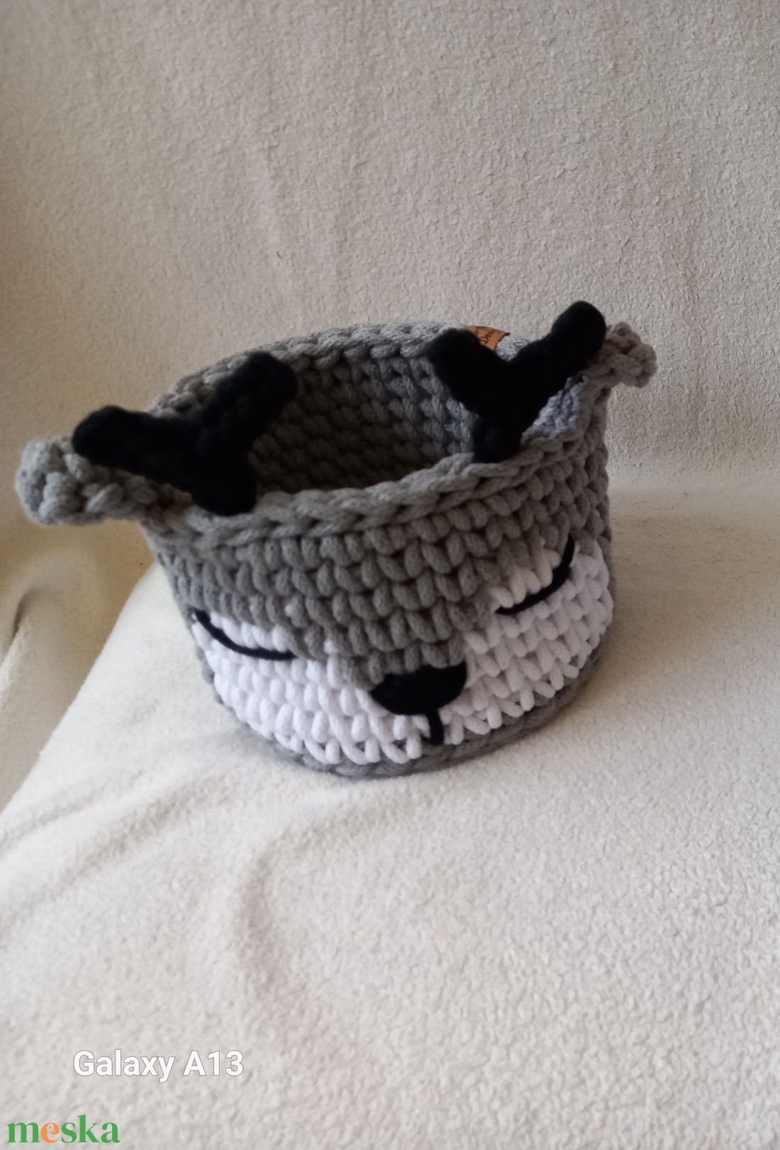 Horgolt szürke rénszarvas tároló  - karácsony - karácsonyi ajándékozás - karácsonyi képeslap, üdvözlőlap, ajándékkísérő - Meska.hu