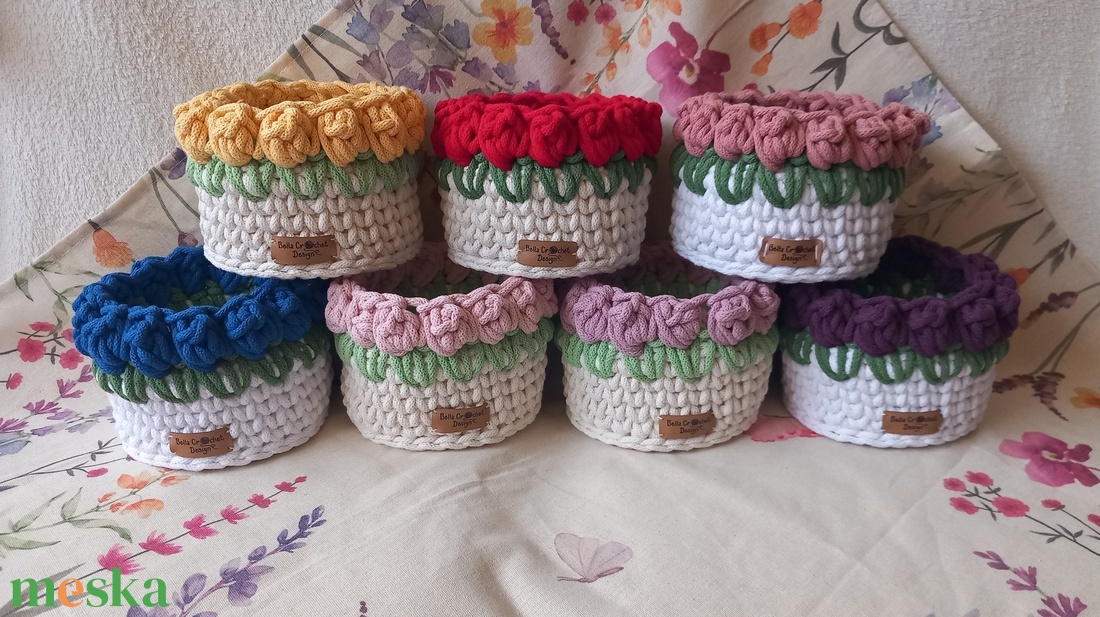 Nőnapi horgolt tulipános kosárkák - otthon & életmód - tárolás & rendszerezés - tárolókosár - Meska.hu