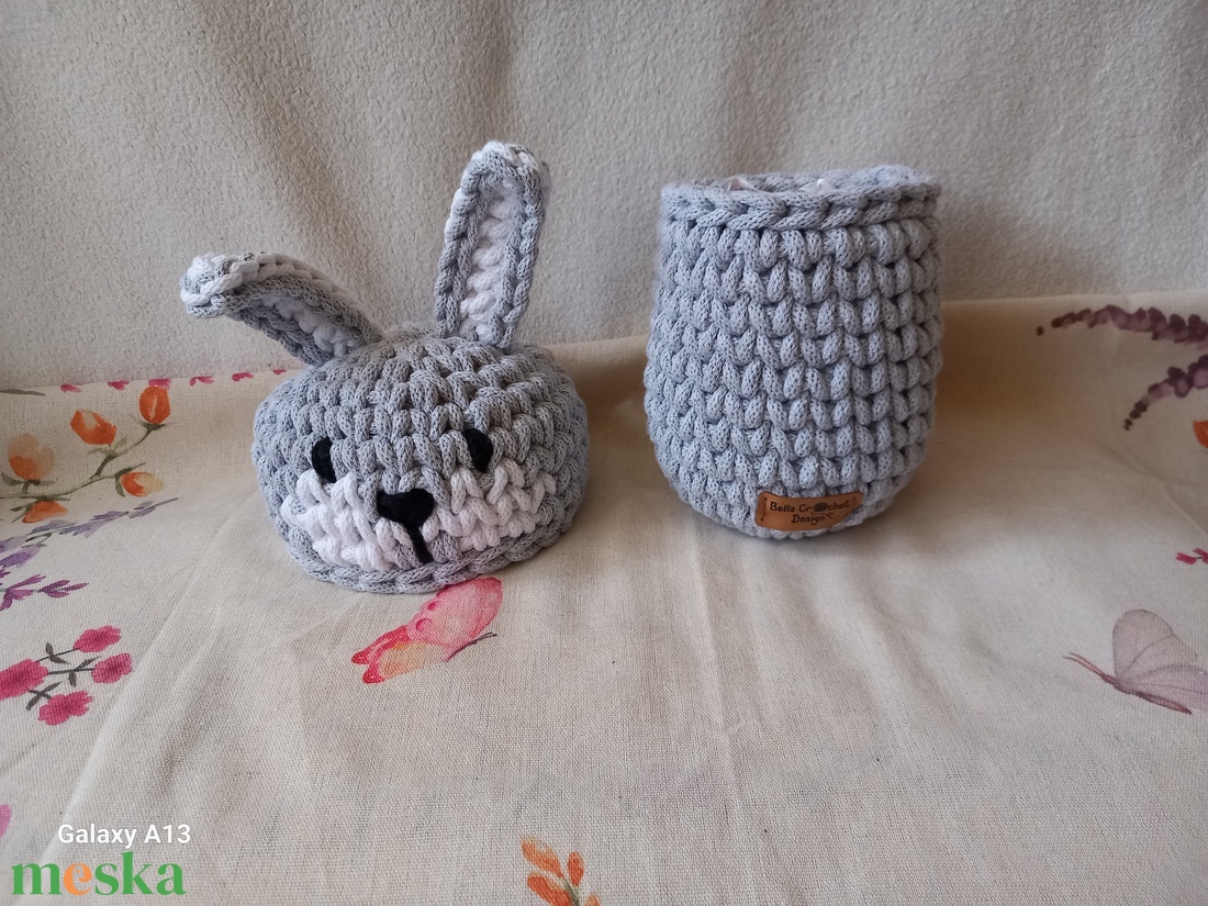 Horgolt nyuszis tároló - ünnepi díszek, dekorációk - húsvéti díszek és dekorációk - húsvéti kosár - Meska.hu