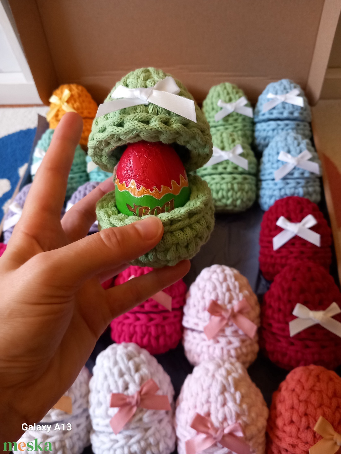 Horgolt nyitható kis tojások - ünnepi díszek, dekorációk - húsvéti díszek és dekorációk - húsvéti ajándékátadó - Meska.hu