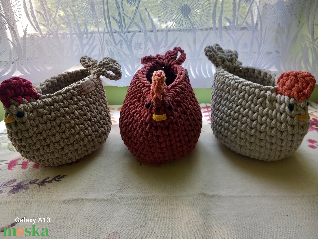 Horgolt tyúk formajú tároló  - otthon & életmód - tárolás & rendszerezés - doboz - Meska.hu