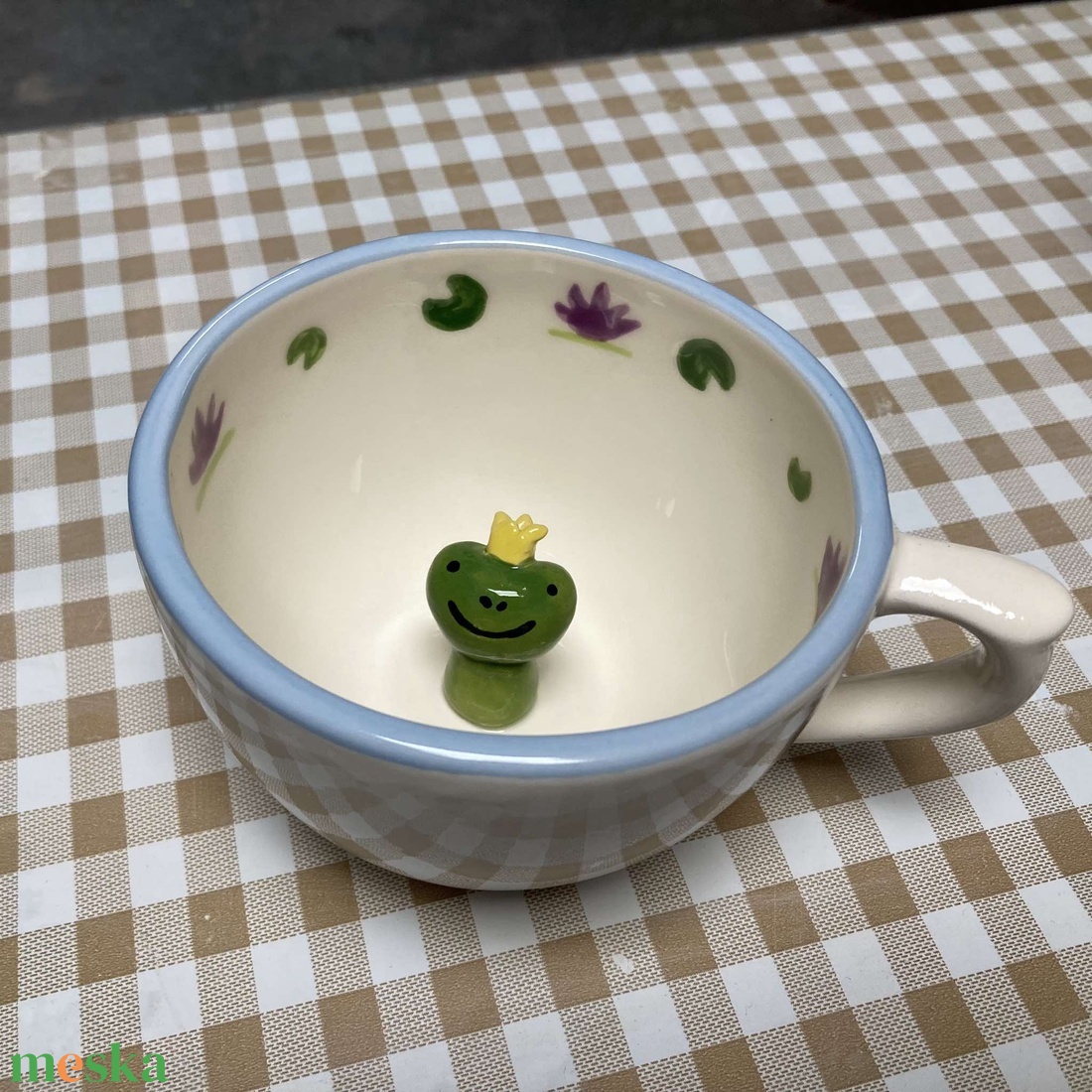 BÉKAKIRÁLY  - kukucskáló bögre UTOLSÓ DARAB - otthon & életmód - konyhafelszerelés, tálalás - tálalás - bögre & csésze - Meska.hu