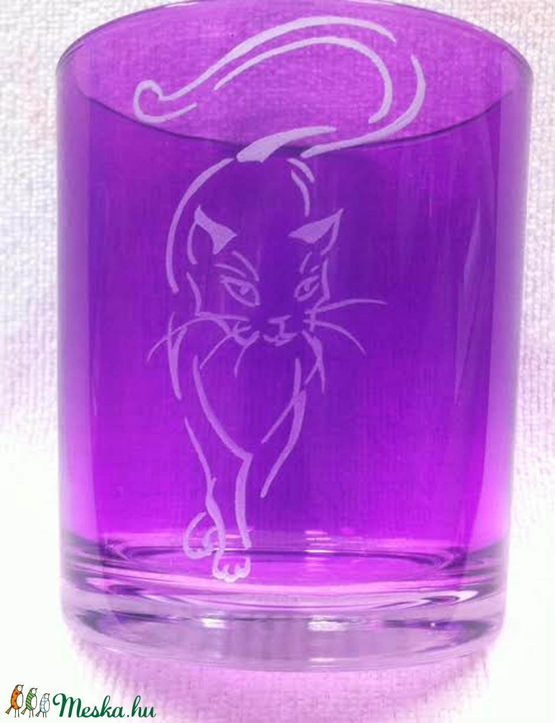 Cicás ,kézzel gravírozott  lila üvegpohár -  - Meska.hu