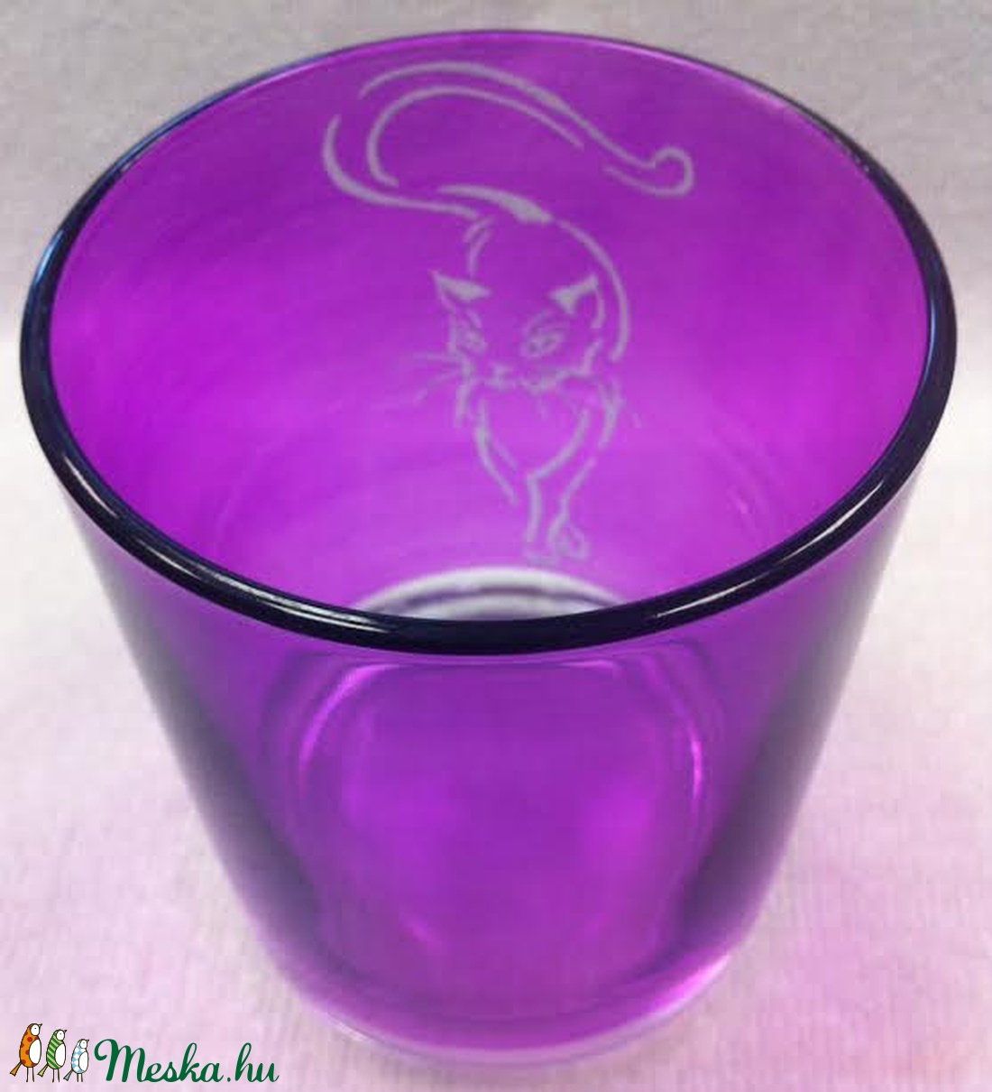 Cicás ,kézzel gravírozott  lila üvegpohár -  - Meska.hu