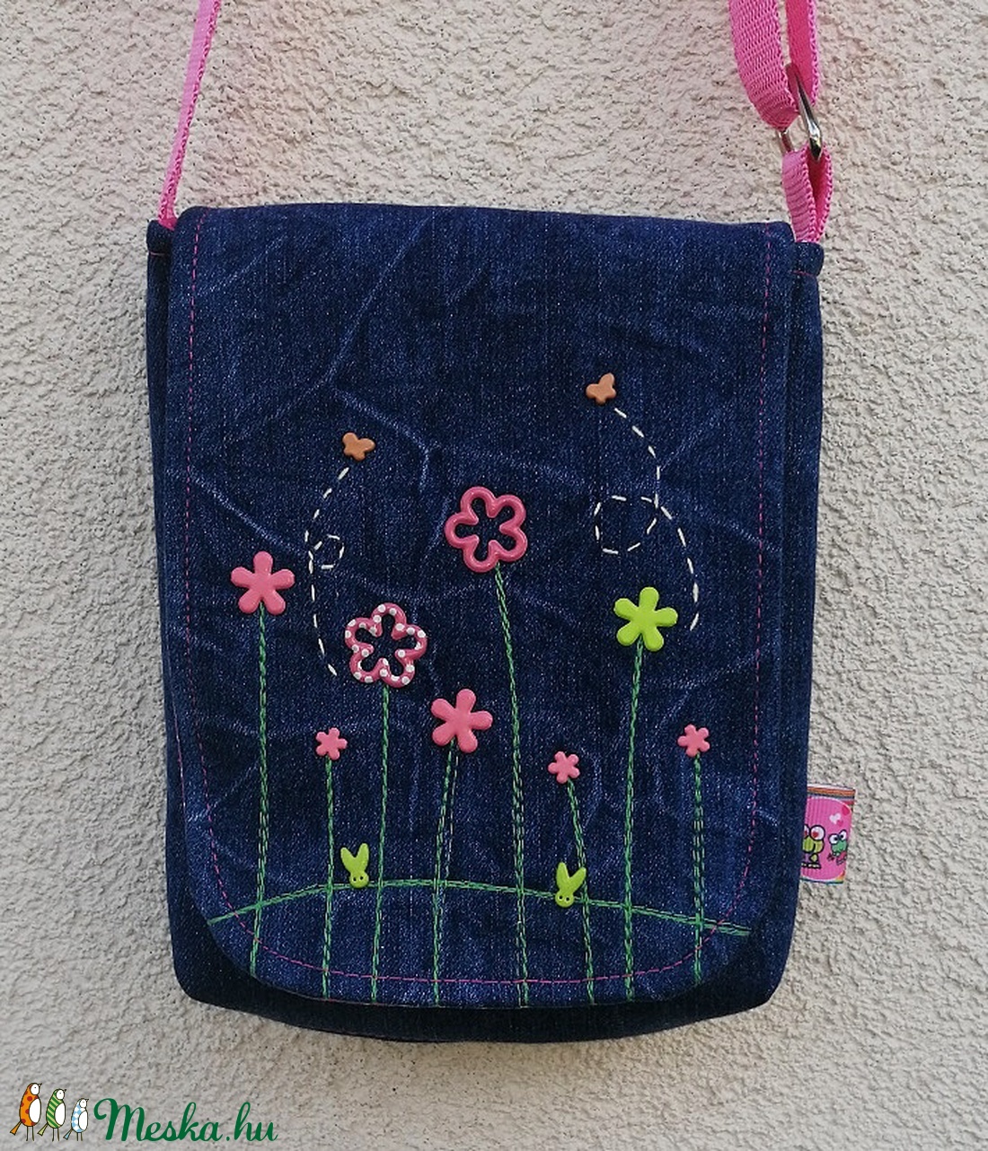 Gyerek, kislány farmer oldaltáska - pink, virágos - táska & tok - kézitáska & válltáska - vállon átvethető táska - Meska.hu