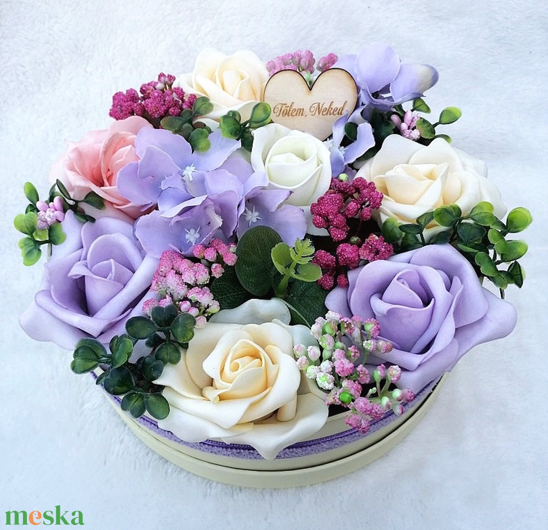 Virágbox bordó, lila, krém színű virágokkal - otthon & életmód - dekoráció - Meska.hu