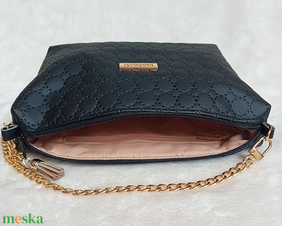 Fekete női válltáska és pénztárca szett, steppelt mintával 23x15 cm - táska & tok - kézitáska & válltáska - válltáska - Meska.hu Fekete női válltáska és pénztárca szett, steppelt mintával 23x15 cm - táska & tok - kézitáska & válltáska - válltáska - Meska.hu