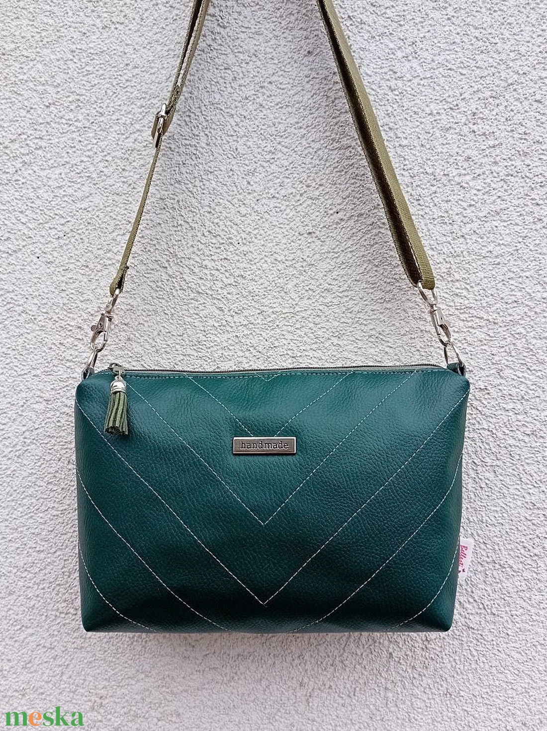 Sötétzöld női válltáska steppelt mintával 23x15 cm - táska & tok - kézitáska & válltáska - vállon átvethető táska - Meska.hu Sötétzöld női válltáska steppelt mintával 23x15 cm - táska & tok - kézitáska & válltáska - vállon átvethető táska - Meska.hu