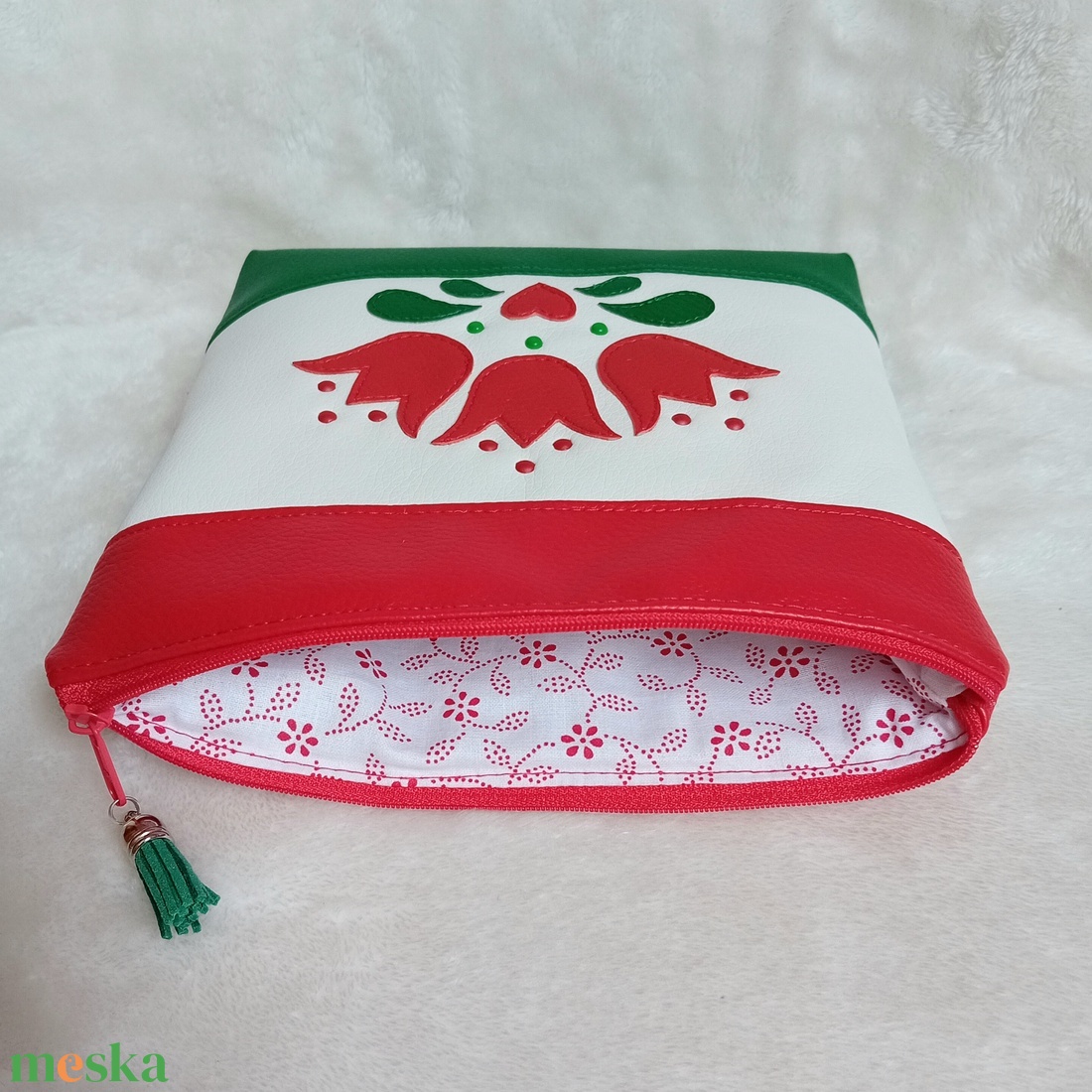 Magyaros neszesszer, bármitartó - tulipán párta mintás II. - táska & tok - neszesszer - Meska.hu Magyaros neszesszer, bármitartó - tulipán párta mintás II. - táska & tok - neszesszer - Meska.hu