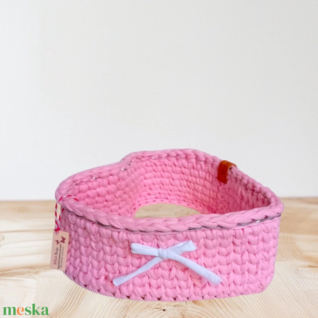 Horgolt szív alakú kosár - rózsaszínű - otthon & életmód - tárolás & rendszerezés - tárolókosár - Meska.hu