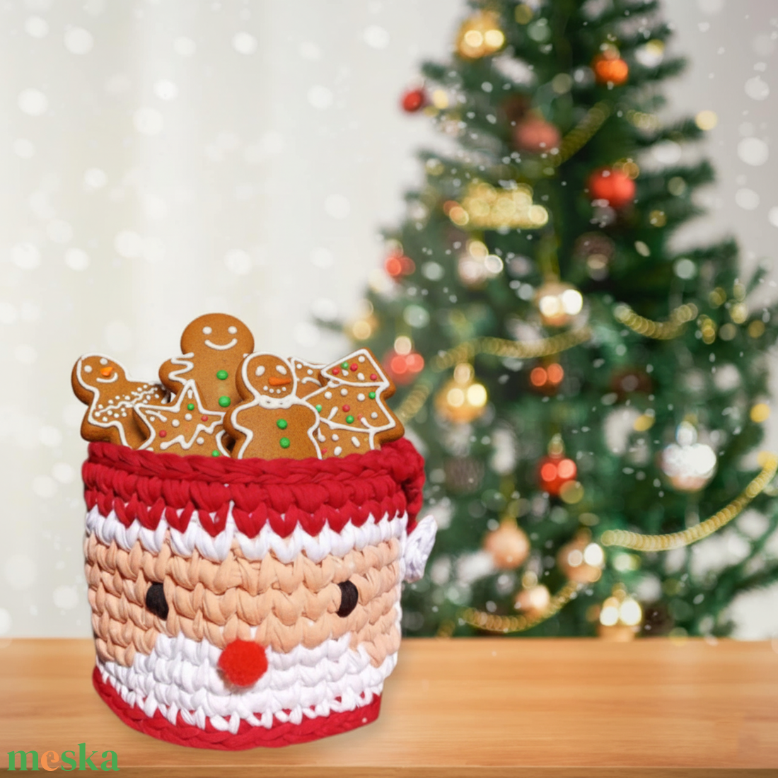 Horgolt kosár Télapó  - karácsony - karácsonyi lakásdekoráció - ünnepi asztaldekoráció - Meska.hu