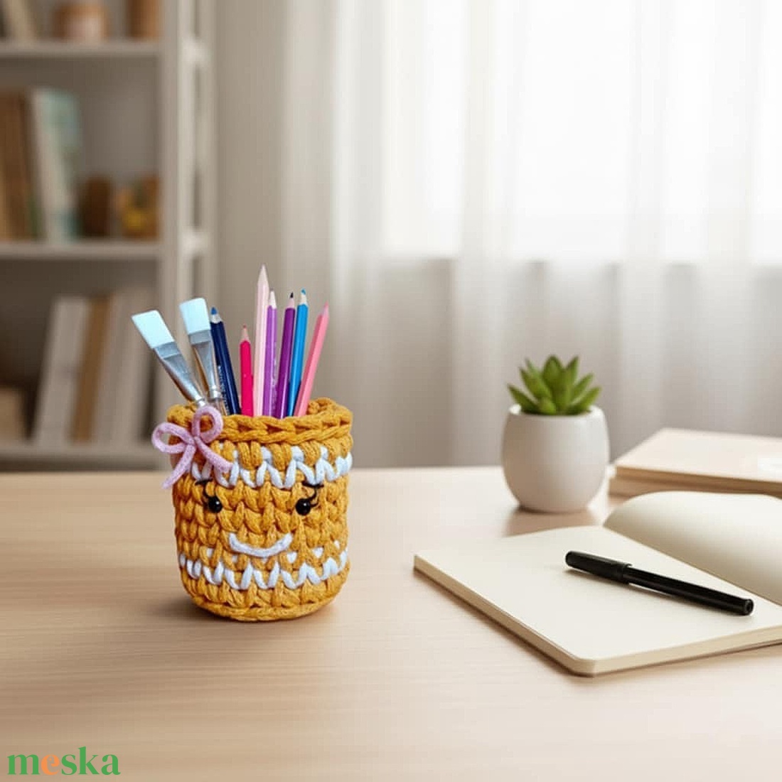 Horgolt Mézi kosárka  - karácsony - karácsonyi lakásdekoráció - ünnepi asztaldekoráció - Meska.hu