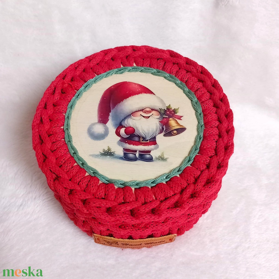 Karácsonyi horgolt fedeles kosárka, télapós - otthon & életmód - tárolás & rendszerezés - tárolókosár - Meska.hu Karácsonyi horgolt fedeles kosárka, télapós - otthon & életmód - tárolás & rendszerezés - tárolókosár - Meska.hu