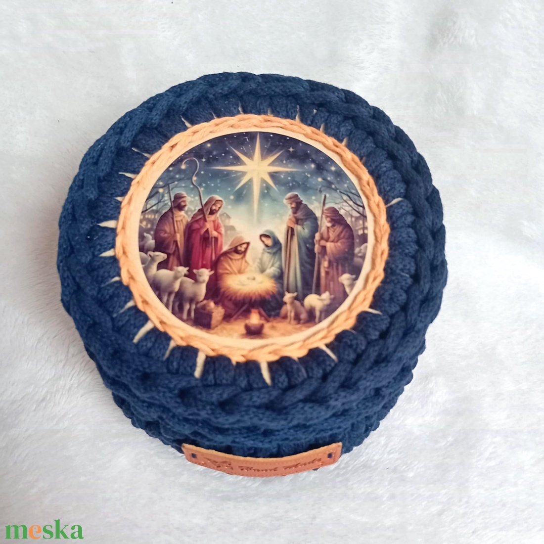 Karácsonyi horgolt fedeles kosárka, Betlehem, sötétkék - otthon & életmód - tárolás & rendszerezés - tárolókosár - Meska.hu Karácsonyi horgolt fedeles kosárka, Betlehem, sötétkék - otthon & életmód - tárolás & rendszerezés - tárolókosár - Meska.hu
