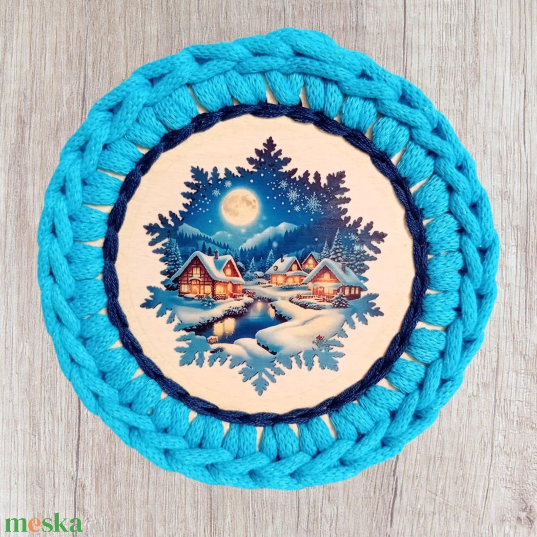 Karácsonyi horgolt fedeles kosárka, havas táj, kék - otthon & életmód - tárolás & rendszerezés - tárolókosár - Meska.hu