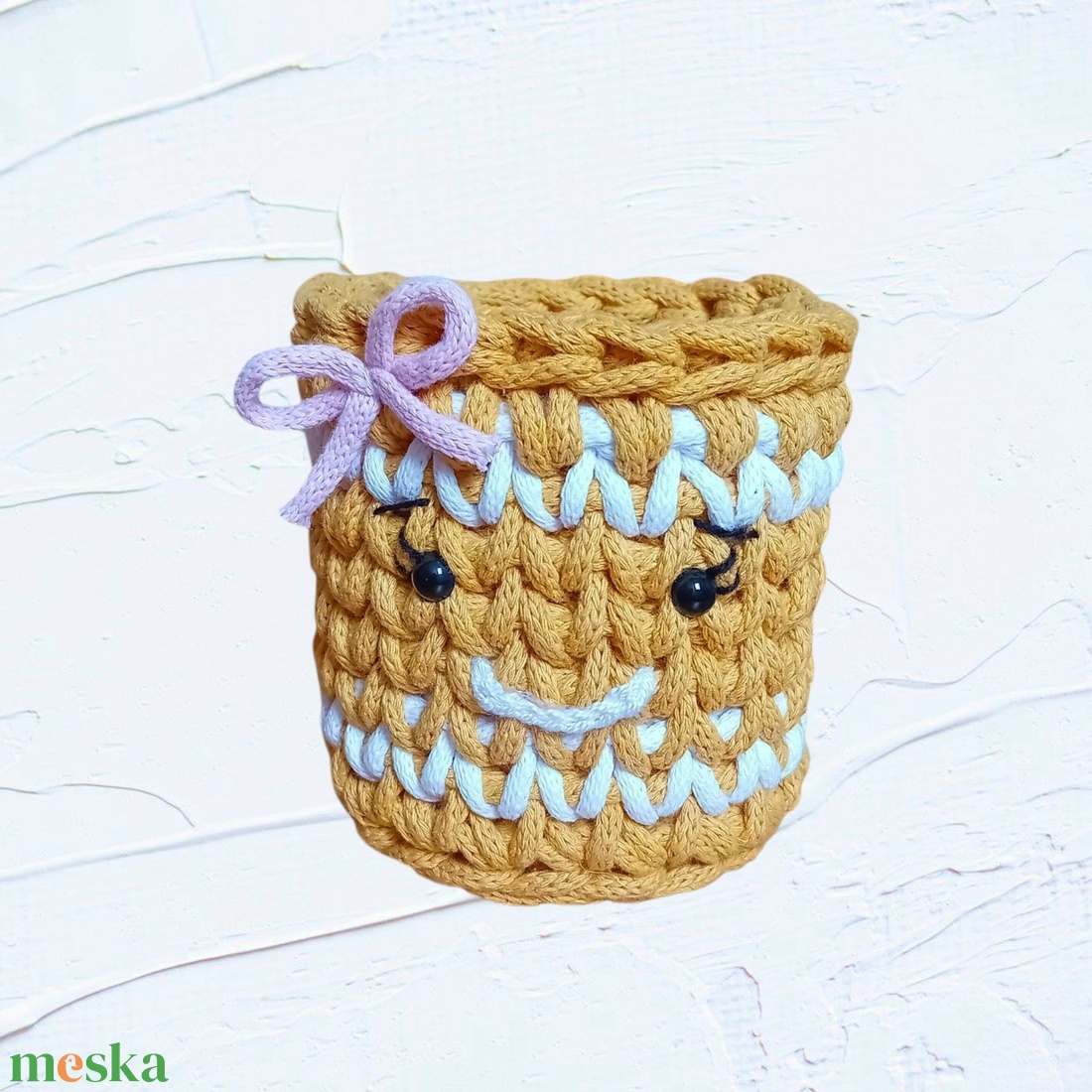 Horgolt Mézi kosárka  - karácsony - karácsonyi lakásdekoráció - ünnepi asztaldekoráció - Meska.hu