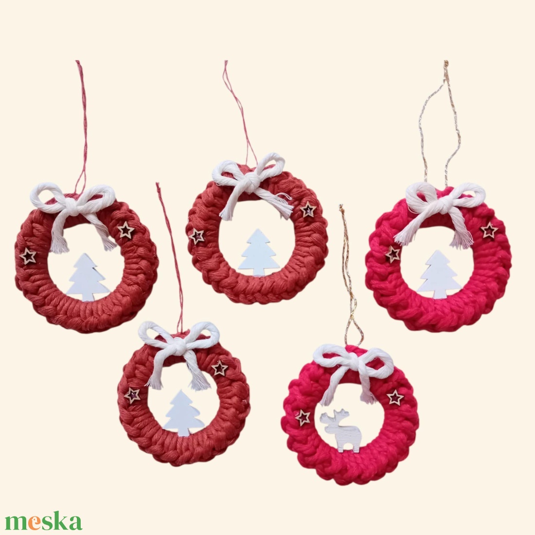 Makramé karácsonyfadíszek, télapó, szivárvány, koszorú - karácsony - karácsonyi lakásdekoráció - karácsonyfadíszek - Meska.hu