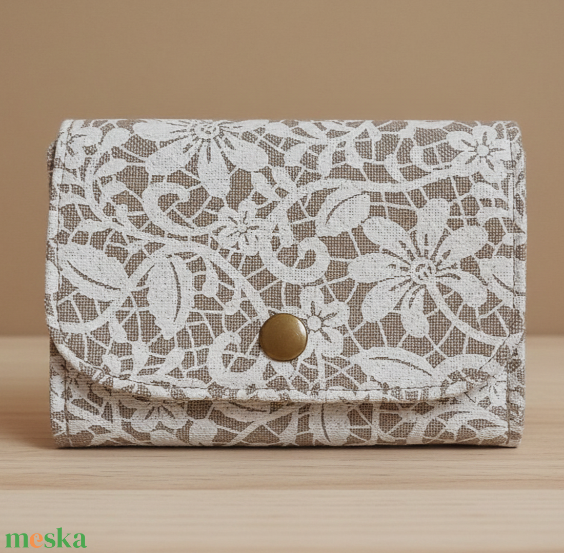 Pénztárca textil csipke mintával drapp 12x9 cm - táska & tok - pénztárca & más tok - pénztárca - női pénztárca - Meska.hu