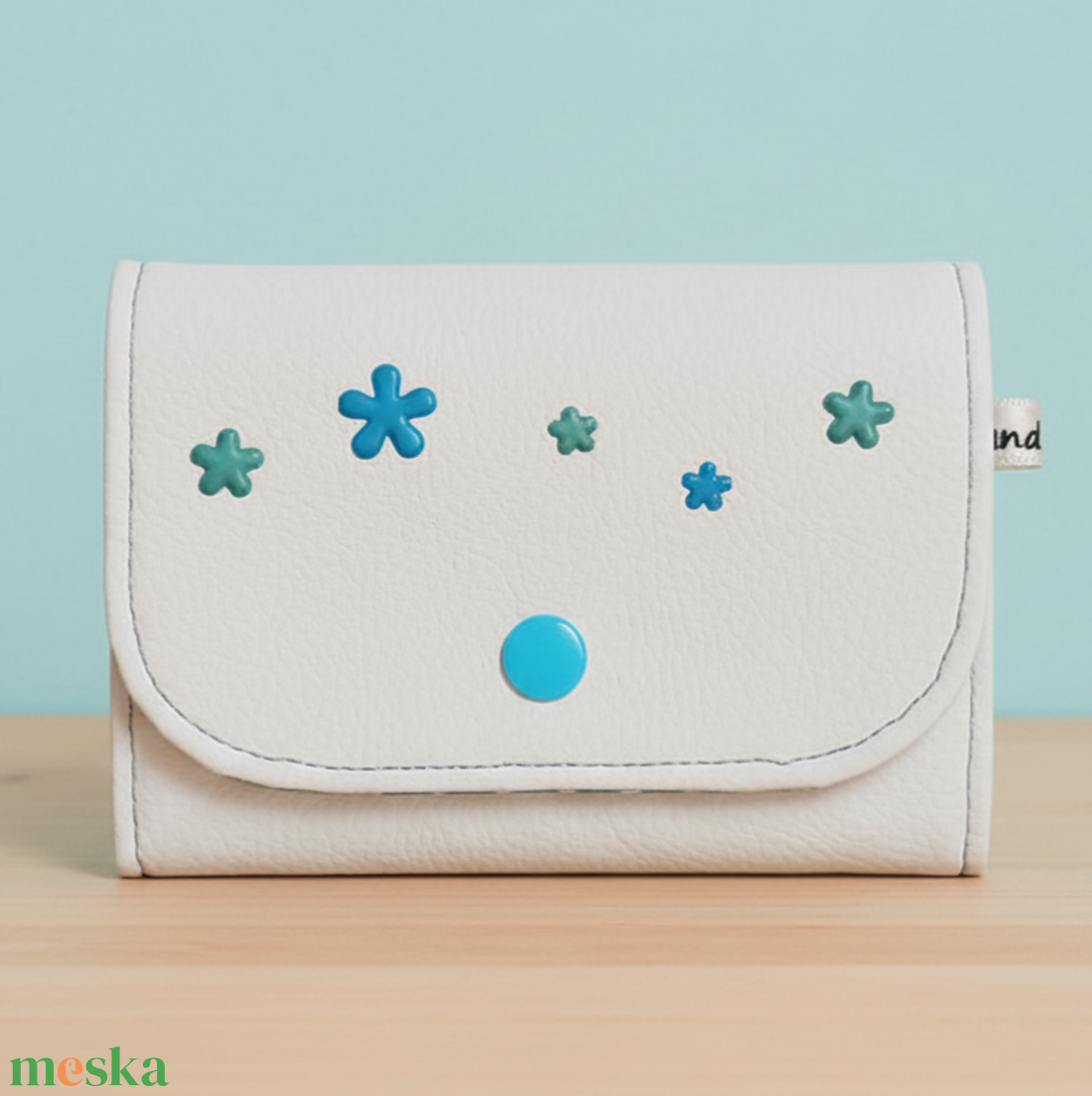 Pénztárca textilbőr virágokkal fehér/türkiz 13x9,5 cm - táska & tok - pénztárca & más tok - pénztárca - női pénztárca - Meska.hu