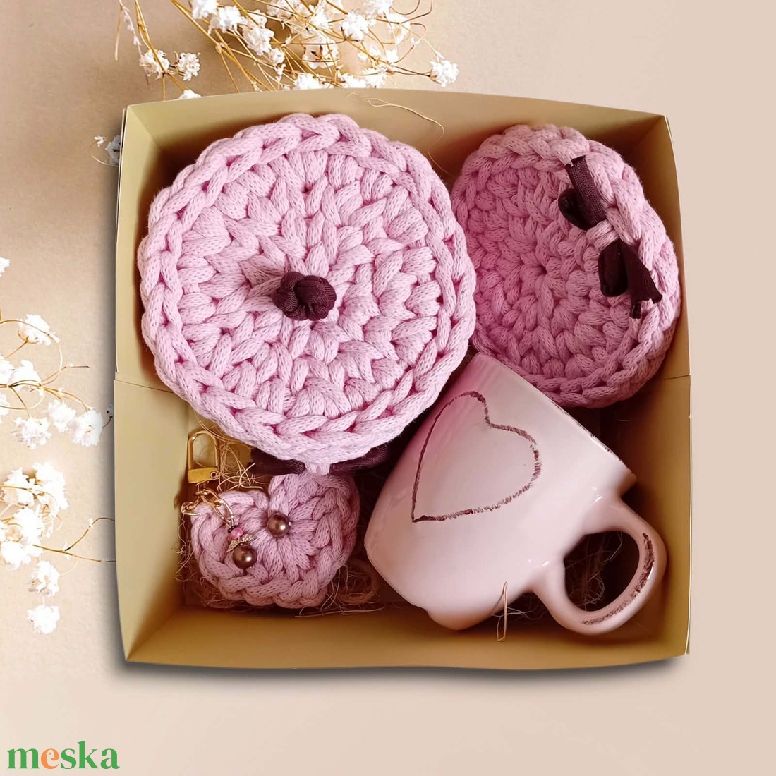 Horgolt bögrés ajándékszett, rózsaszín - otthon & életmód - tárolás & rendszerezés - tárolókosár - Meska.hu