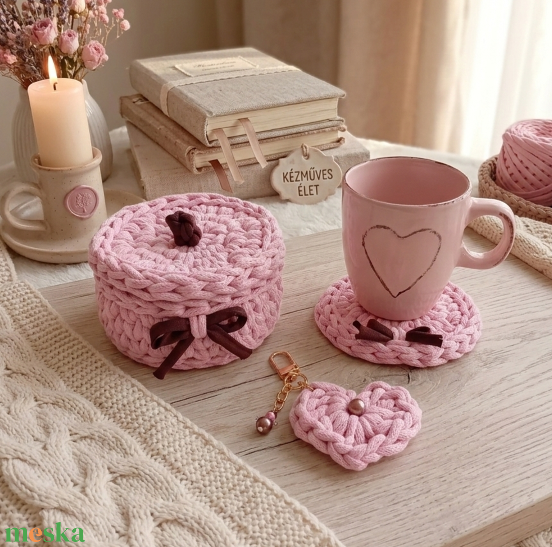 Horgolt bögrés ajándékszett, rózsaszín - otthon & életmód - tárolás & rendszerezés - tárolókosár - Meska.hu