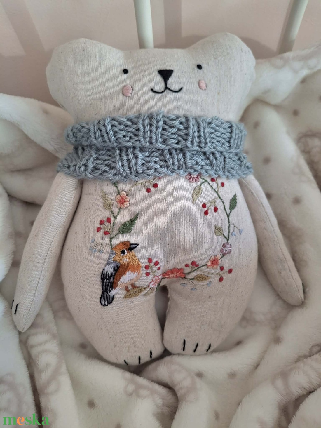 Modern hímzett maci  - játék & sport - plüssállat & játékfigura - maci - Meska.hu