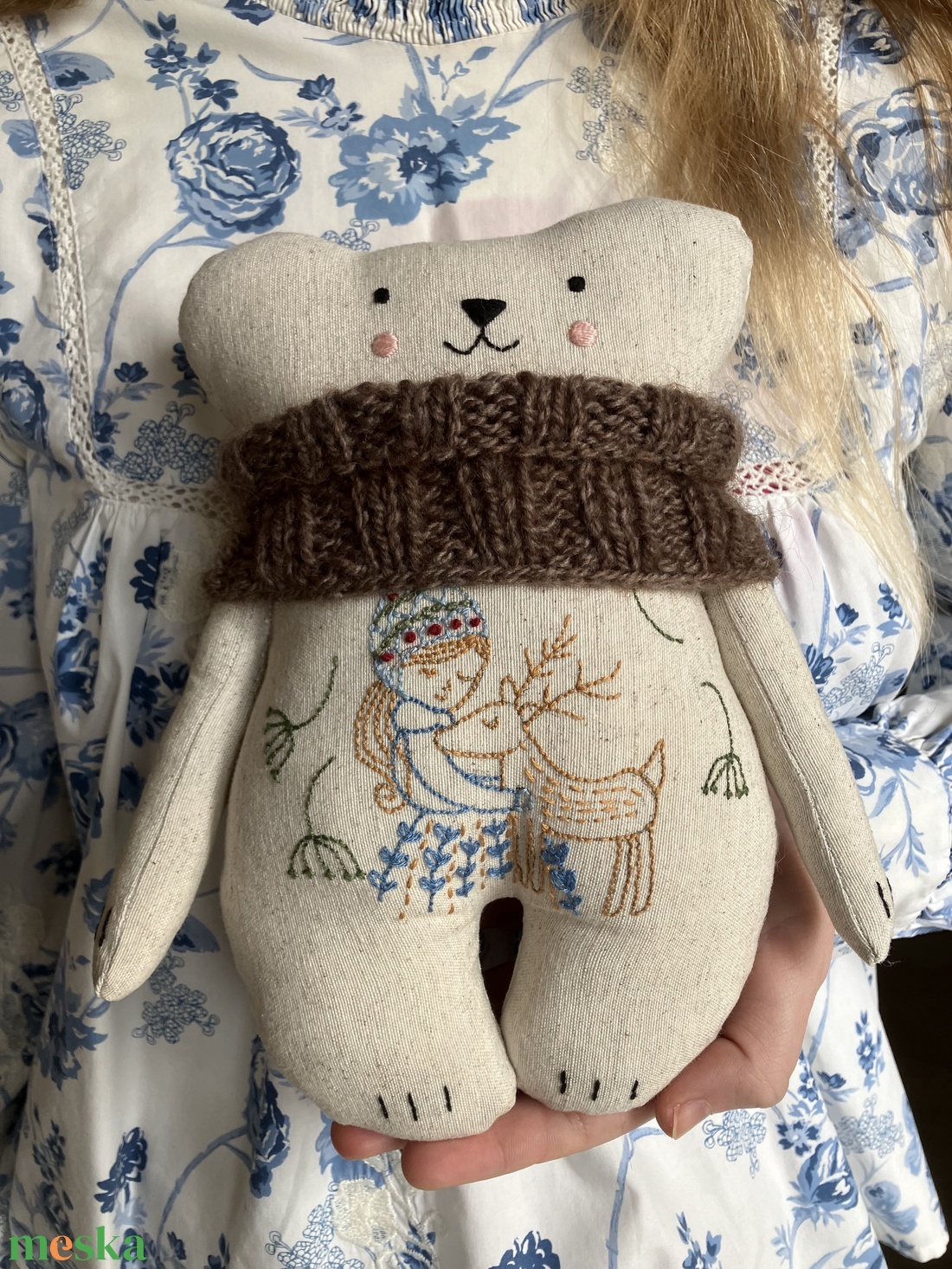 Modern hímzett maci  - játék & sport - plüssállat & játékfigura - maci - Meska.hu