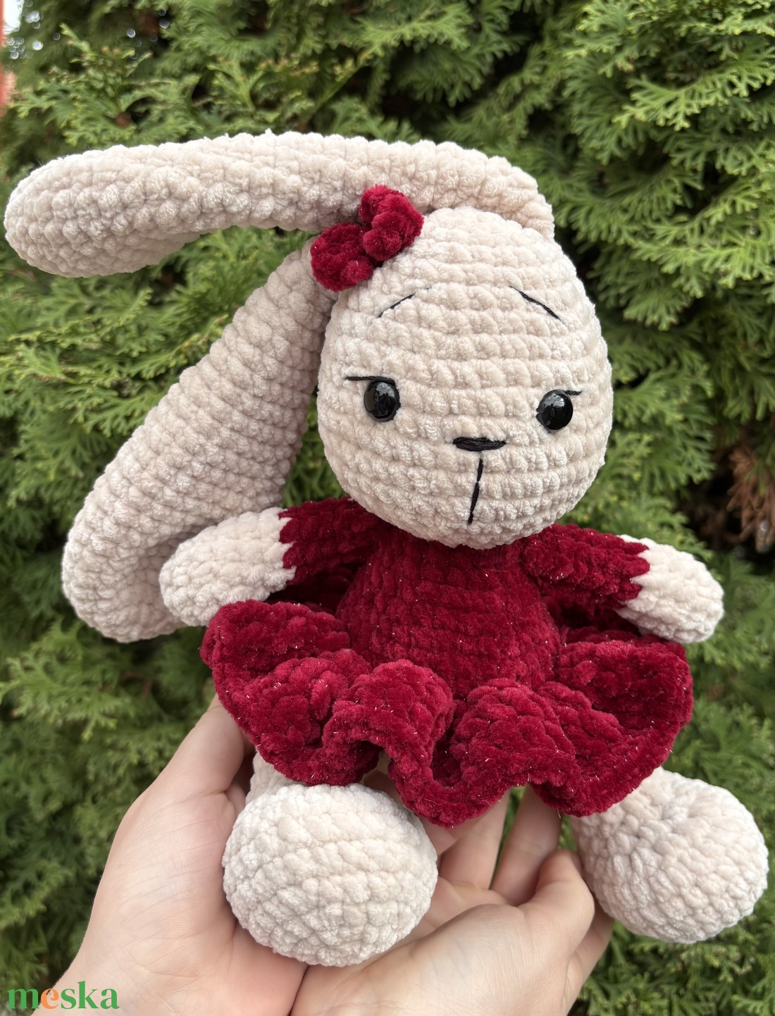 Zsenília fonalból horgolt balerina nyuszi, csillogó ruhával  - játék & sport - plüssállat & játékfigura - nyuszi - Meska.hu