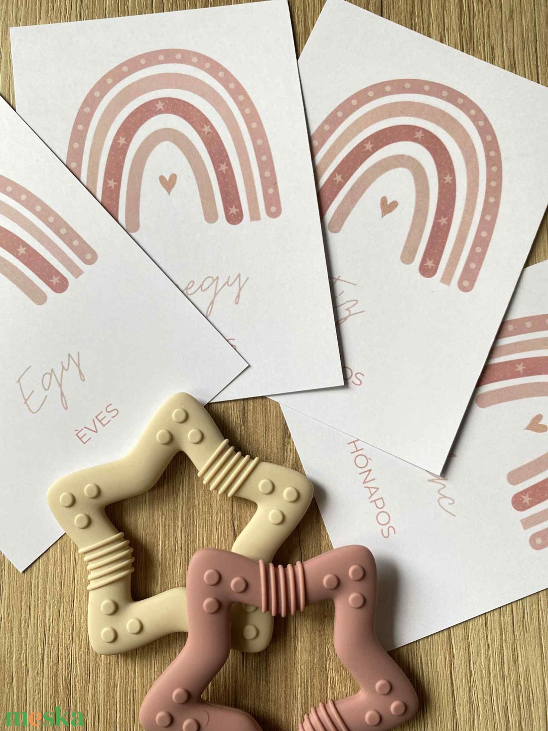 Mérföldkőkártya fiúknak és lányoknak egyaránt- szivárványos design - ruha & divat - babaruha & gyerekruha - babafotózási ruha és kellék - Meska.hu Mérföldkőkártya fiúknak és lányoknak egyaránt- szivárványos design - ruha & divat - babaruha & gyerekruha - babafotózási ruha és kellék - Meska.hu