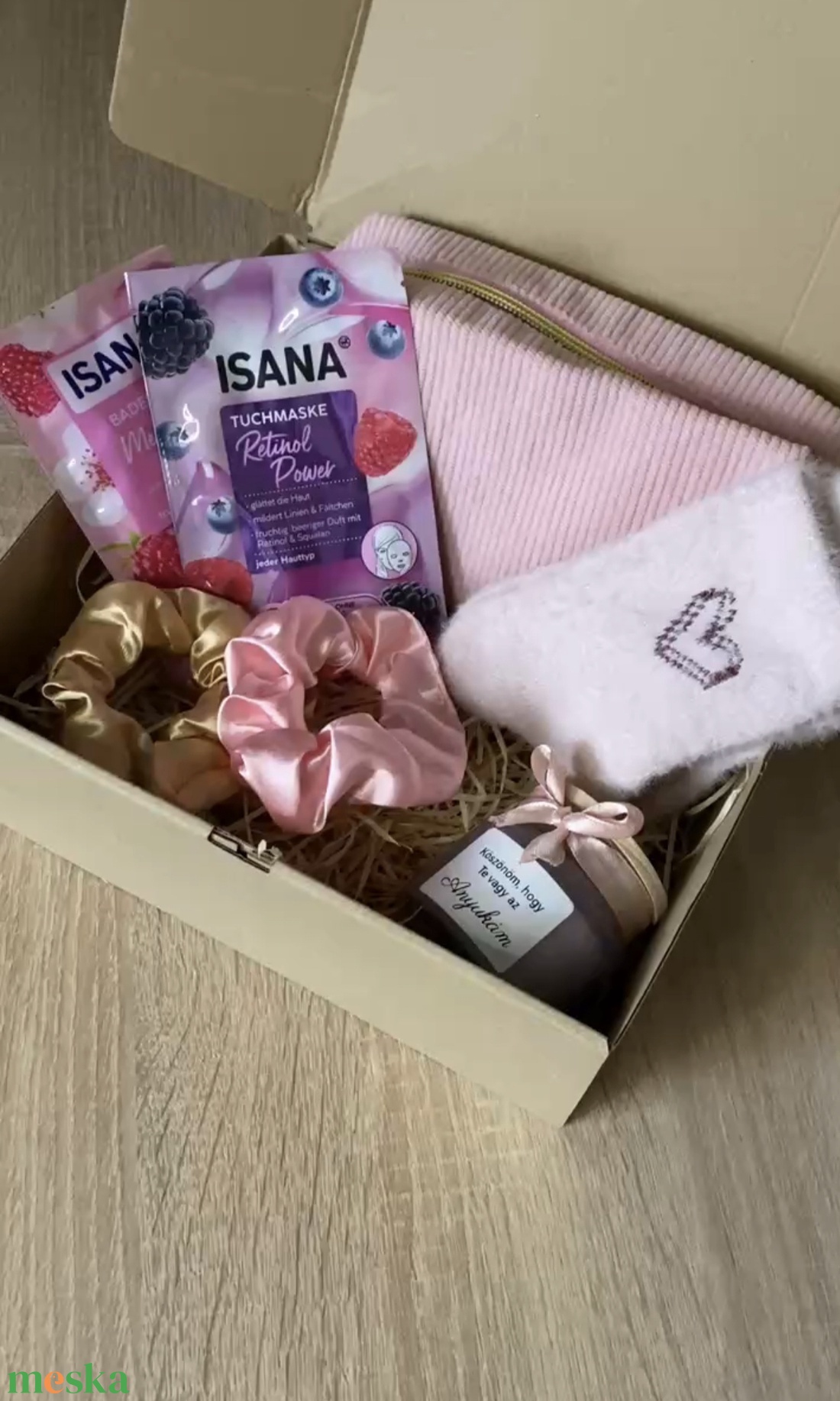 Kényeztető Karácsonyi Ajándékdoboz  Egyedi feliratos illatgyertyával - karácsony - karácsonyi ajándékozás - karácsonyi ajándékcsomagolás - Meska.hu