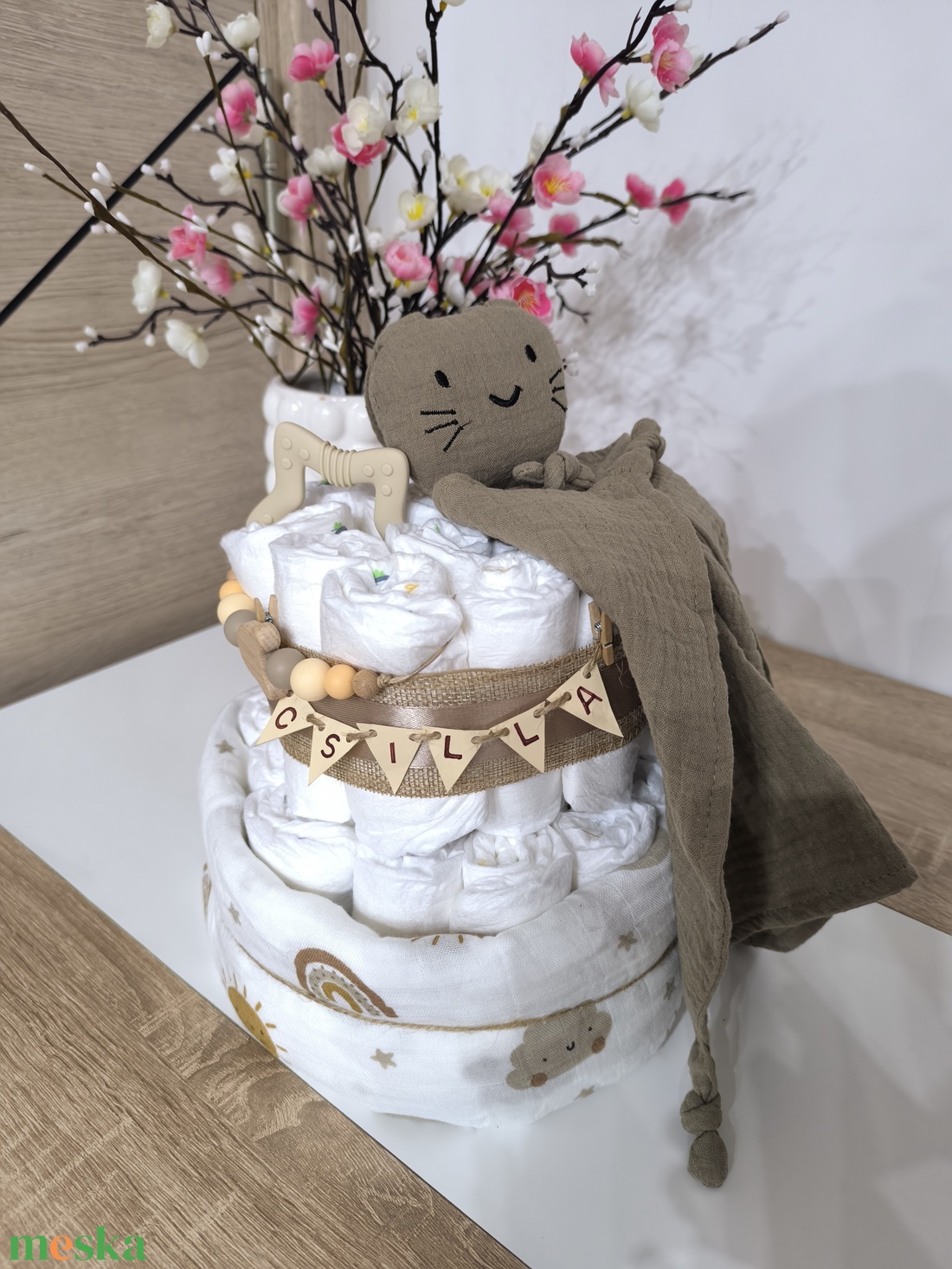 Natúr stílusú, egyedi pelenkatorta névvel � babalátogató ajándék - baba - mama - pelenkázó, babafürdető kellékek - pelenkatorta - Meska.hu