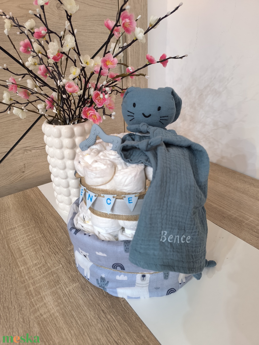 K�k, natúr stílusú, egyedi pelenkatorta névvel � babalátogató ajándék (2 szintes) - baba - mama - pelenkázó, babafürdető kellékek - pelenkatorta - Meska.hu