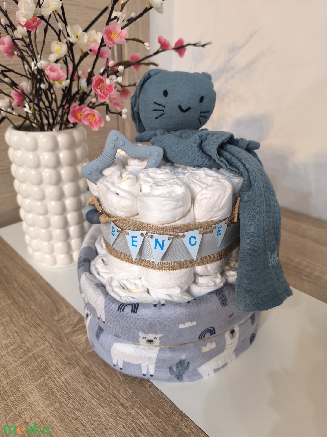 K�k, natúr stílusú, egyedi pelenkatorta névvel � babalátogató ajándék (2 szintes) - baba - mama - pelenkázó, babafürdető kellékek - pelenkatorta - Meska.hu