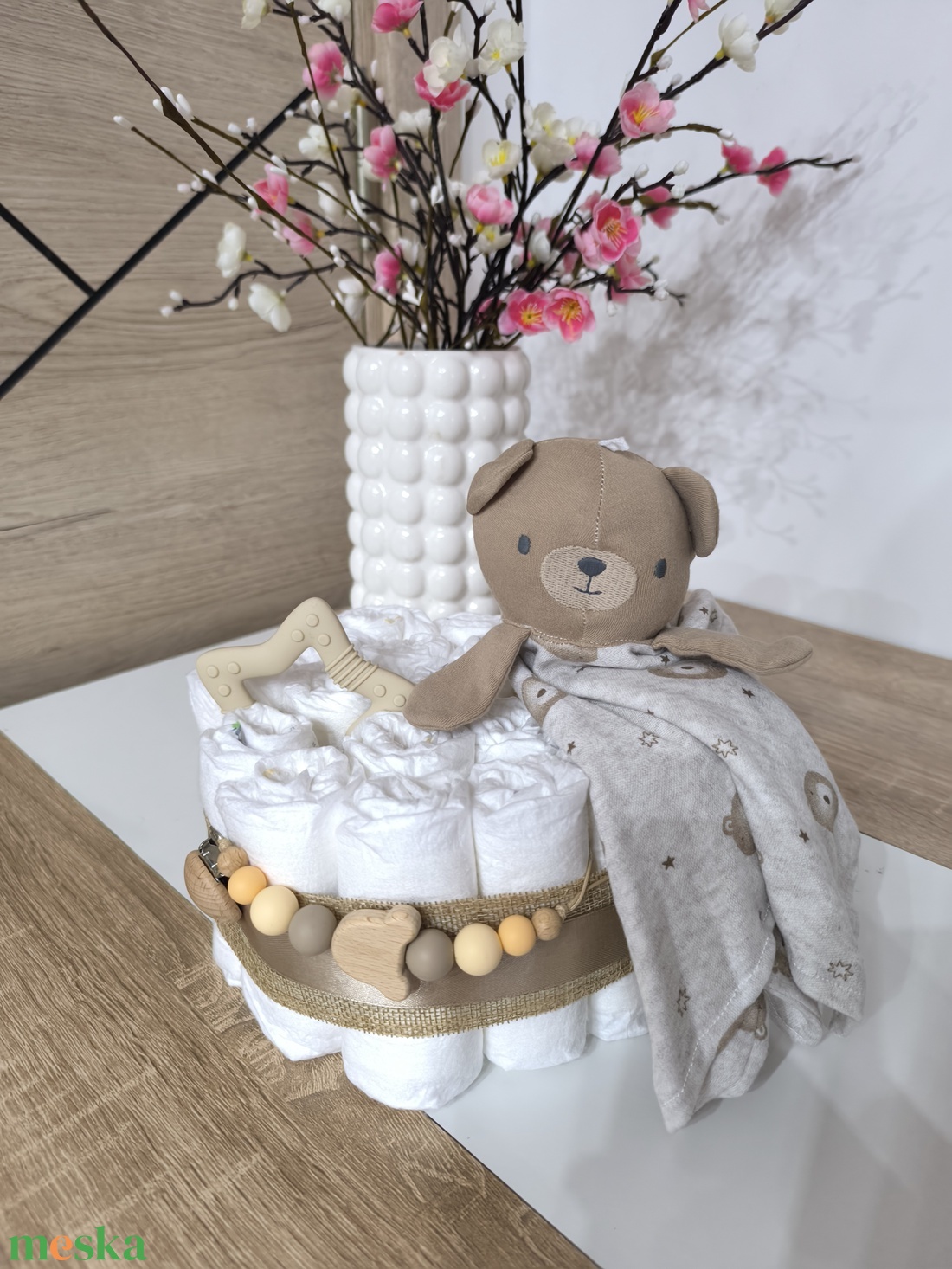 Unisex pelenkatorta natúr színekben � babaajándék kislánynak vagy kisfiúnak - baba - mama - pelenkázó, babafürdető kellékek - pelenkatorta - Meska.hu