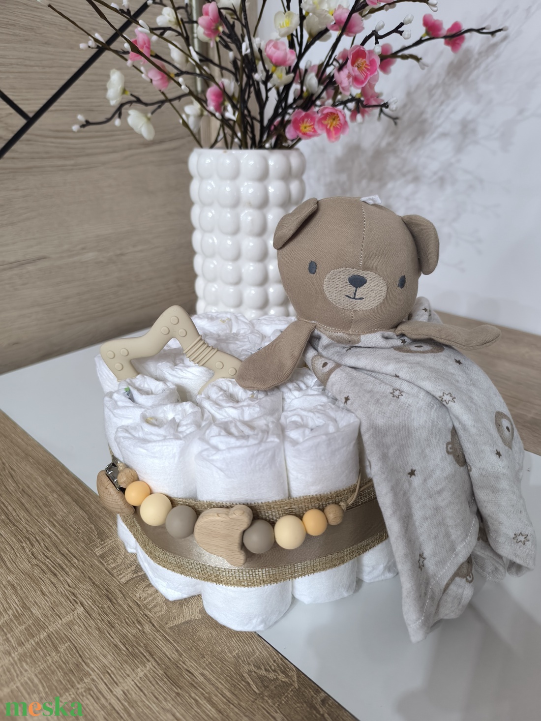 Unisex pelenkatorta natúr színekben � babaajándék kislánynak vagy kisfiúnak - baba - mama - pelenkázó, babafürdető kellékek - pelenkatorta - Meska.hu