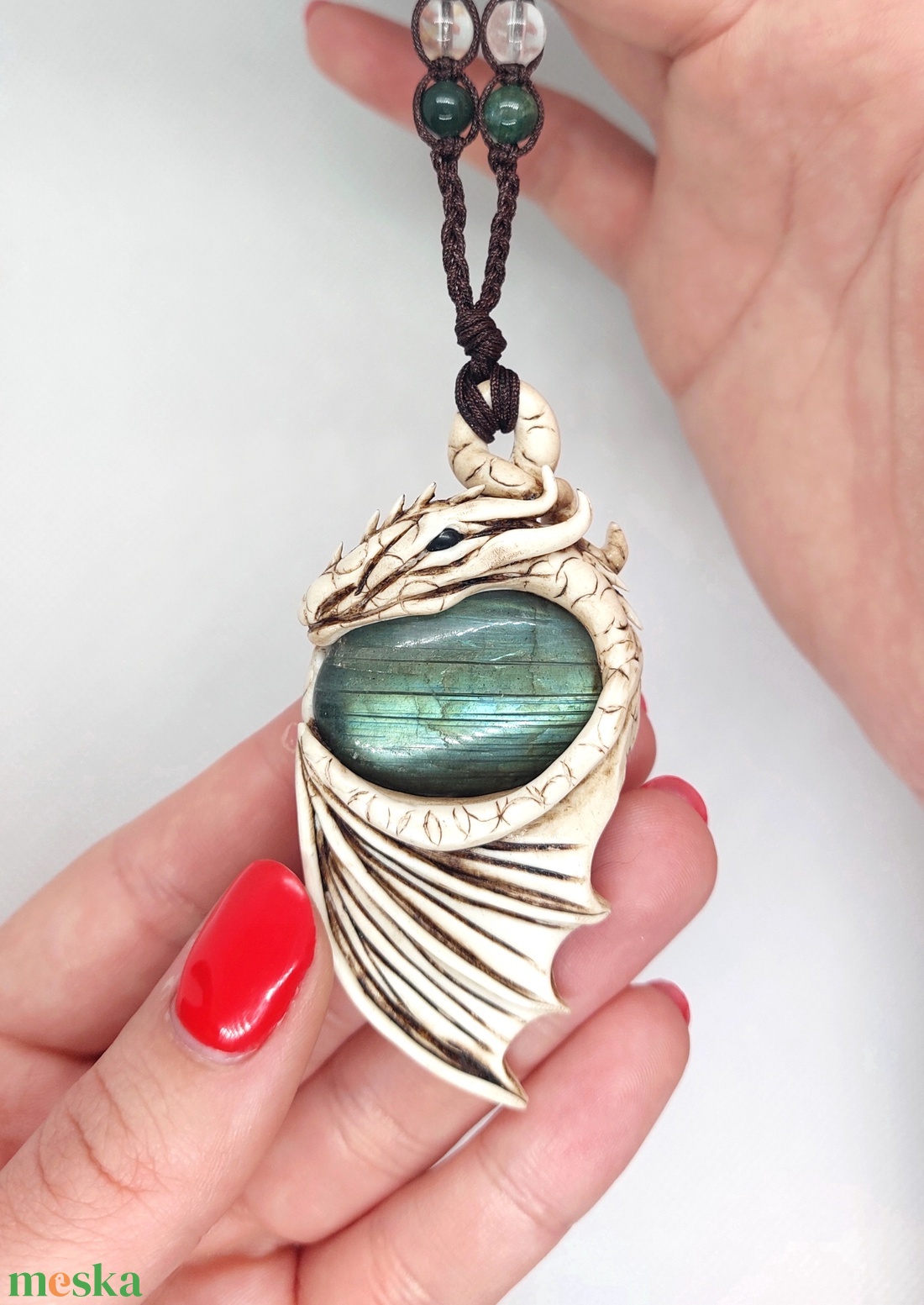 Sárkány amulett labradorit ásvánnyal - ékszer - nyaklánc - medálos nyaklánc - Meska.hu Sárkány amulett labradorit ásvánnyal - ékszer - nyaklánc - medálos nyaklánc - Meska.hu