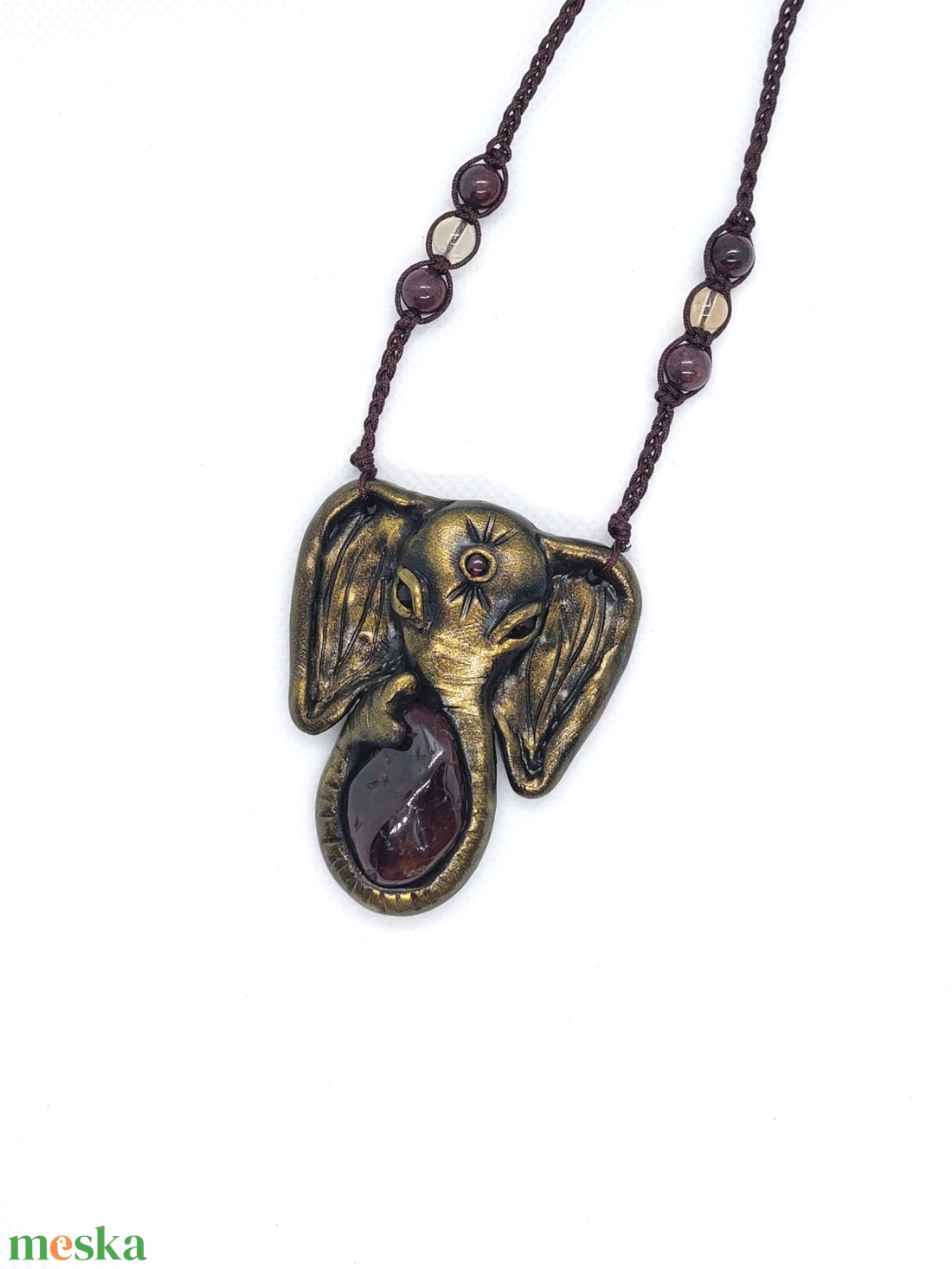 Elefánt amulett gránáttal - ékszer - nyaklánc - medálos nyaklánc - Meska.hu Elefánt amulett gránáttal - ékszer - nyaklánc - medálos nyaklánc - Meska.hu