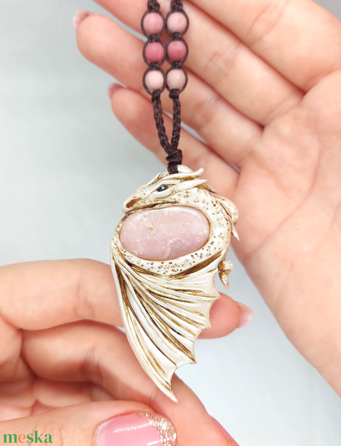 Sárkány amulett rózsaopállal - ékszer - nyaklánc - medálos nyaklánc - Meska.hu Sárkány amulett rózsaopállal - ékszer - nyaklánc - medálos nyaklánc - Meska.hu
