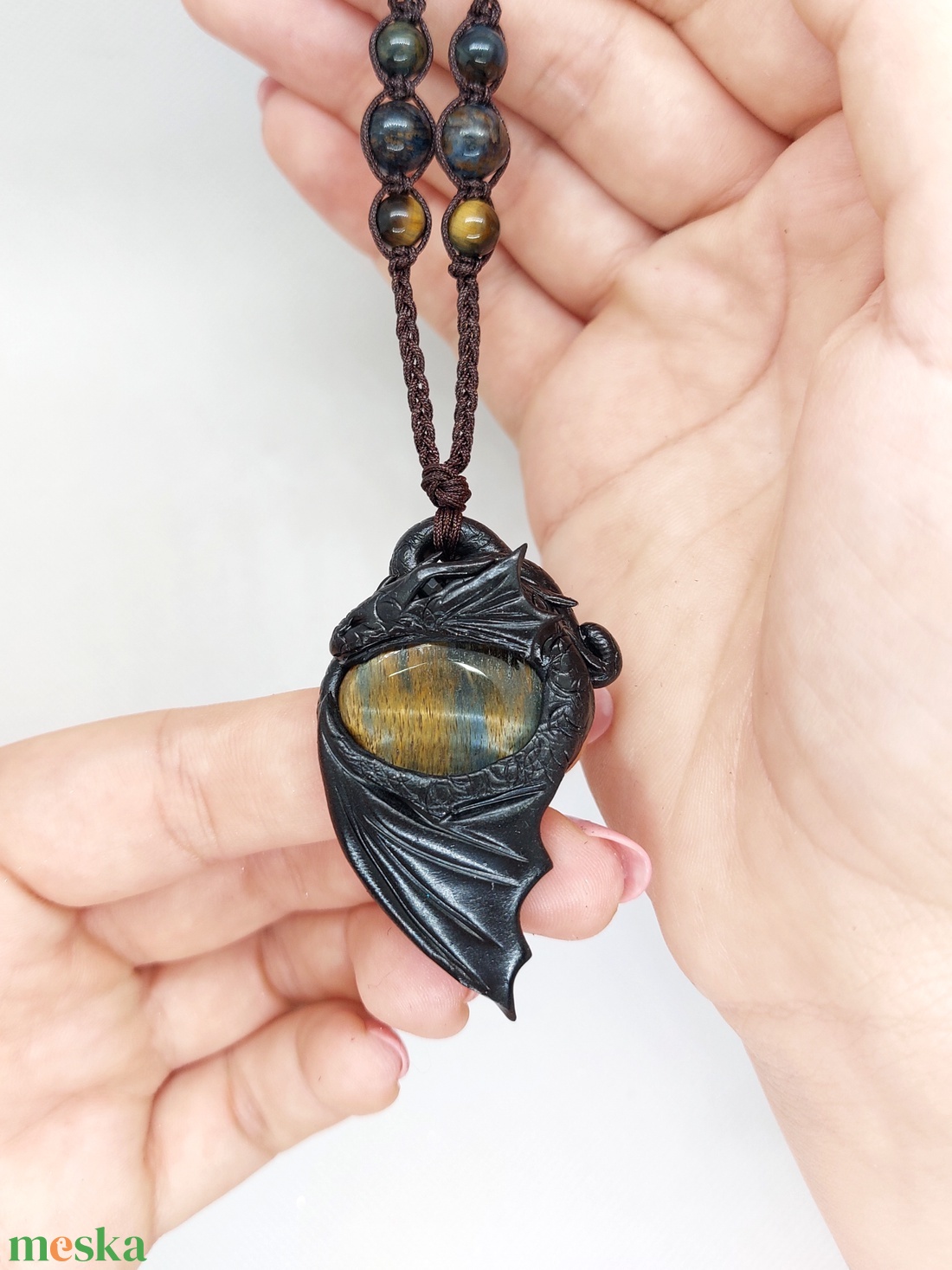 Sárkány amulett tigrisszem-sólyomszem ásvánnyal - ékszer - nyaklánc - medálos nyaklánc - Meska.hu