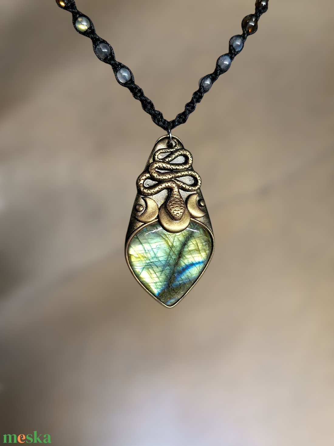 Kígyó és holdfázis labradorittal  - ékszer - nyaklánc - medálos nyaklánc - Meska.hu