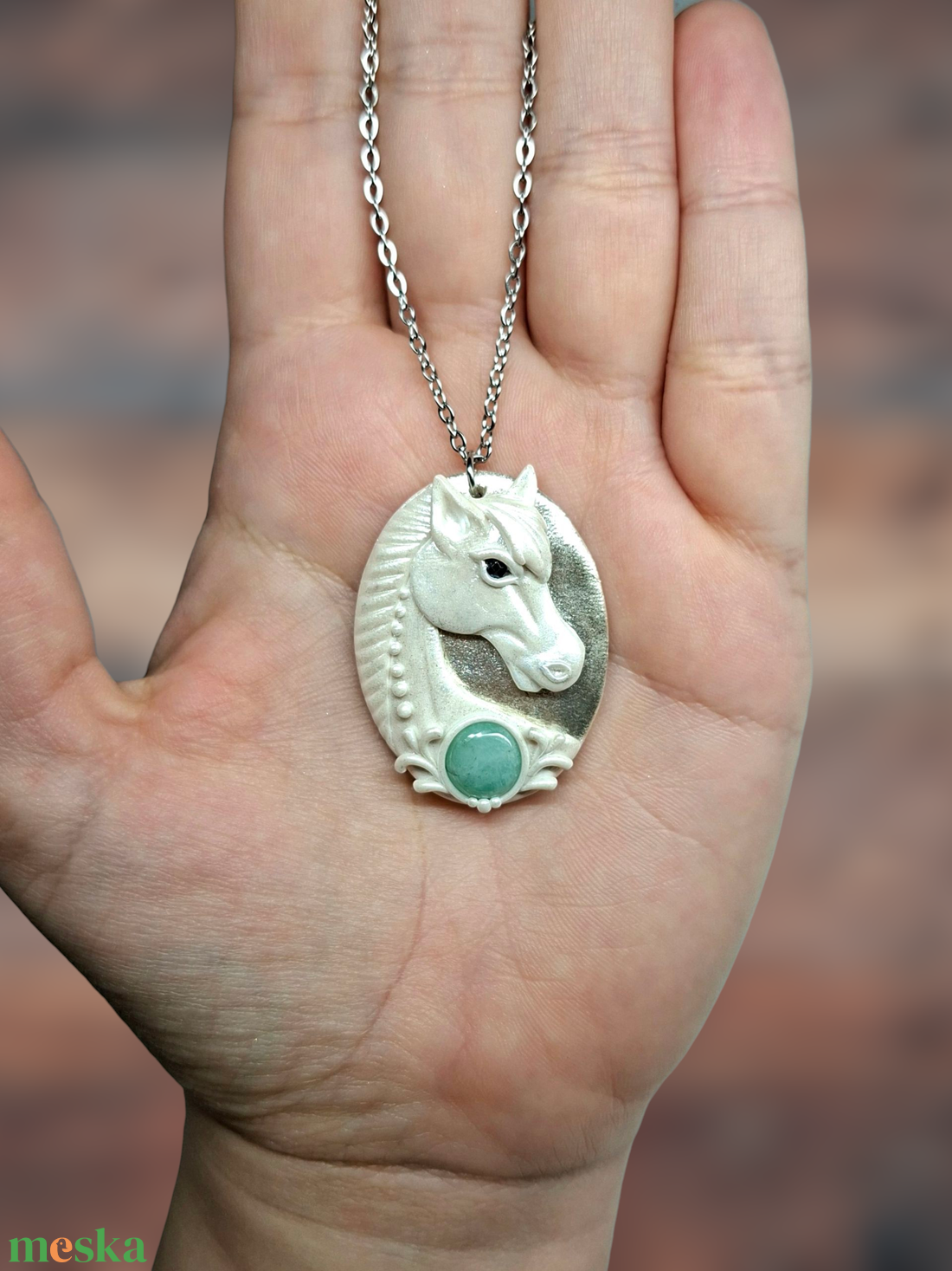 Ló smaragddal  - ékszer - nyaklánc - medálos nyaklánc - Meska.hu