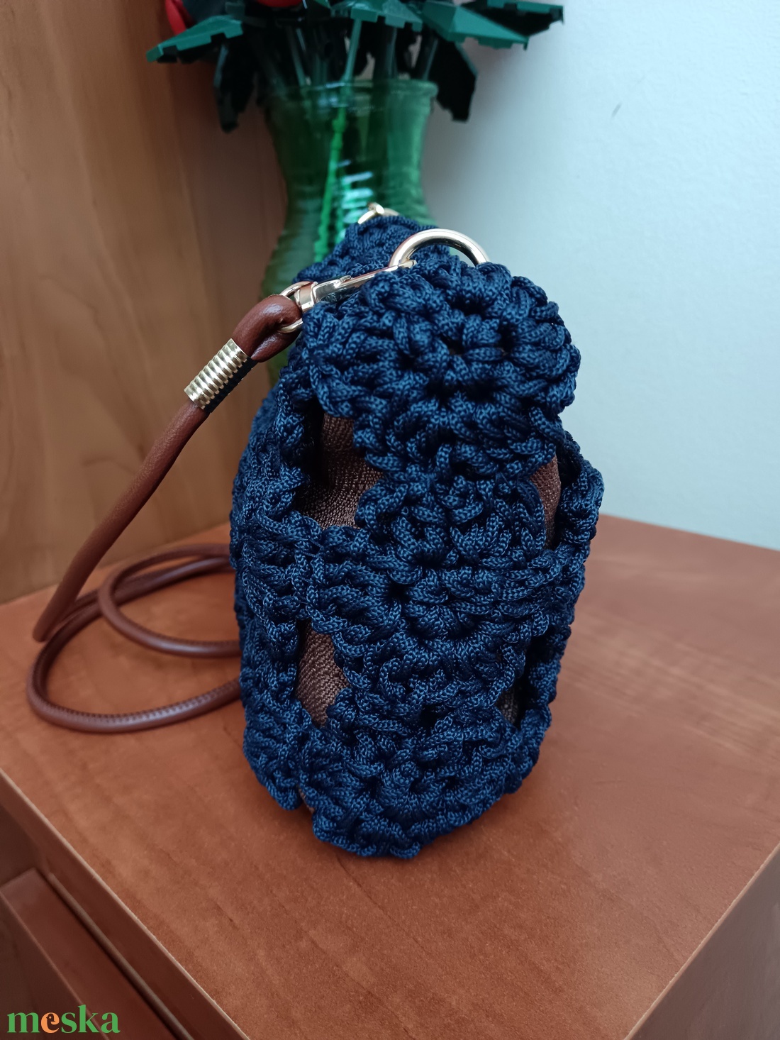 Éjféli Virág kézzel horgolt mini táska műbőr pánttal - táska & tok - kézitáska & válltáska - alkalmi táska - Meska.hu Éjféli Virág kézzel horgolt mini táska műbőr pánttal - táska & tok - kézitáska & válltáska - alkalmi táska - Meska.hu