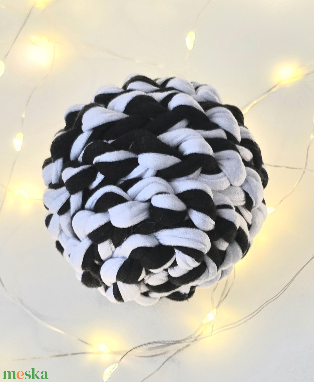 Monokróm gömb karácsonyfa dsz - karácsony - karácsonyi lakásdekoráció - karácsonyfadíszek - Meska.hu