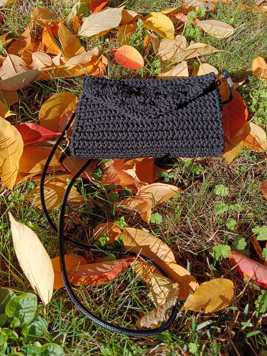 Onyx Borostyán � kézzel horgolt fekete keresztpántos táska - táska & tok - kézitáska & válltáska - vállon átvethető táska - Meska.hu